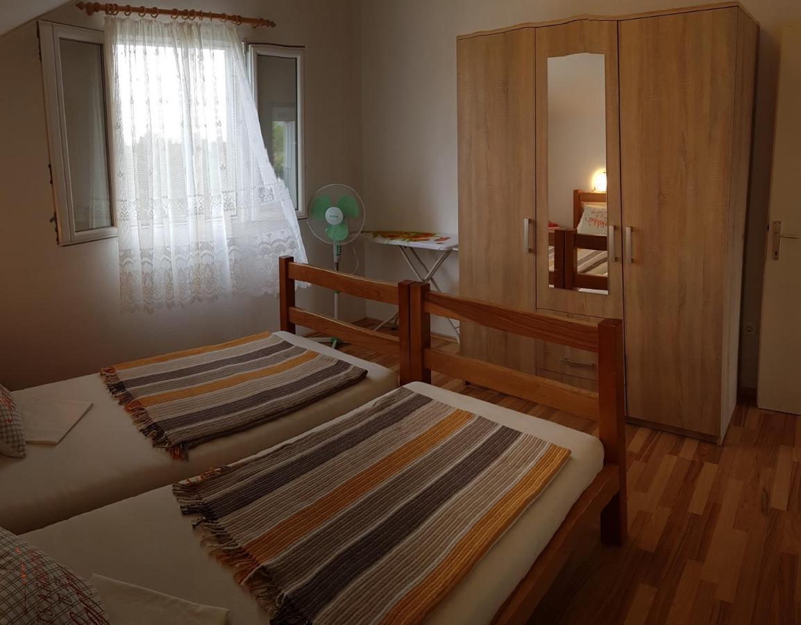 Apartman Vojaline Milna  Dış mekan fotoğraf