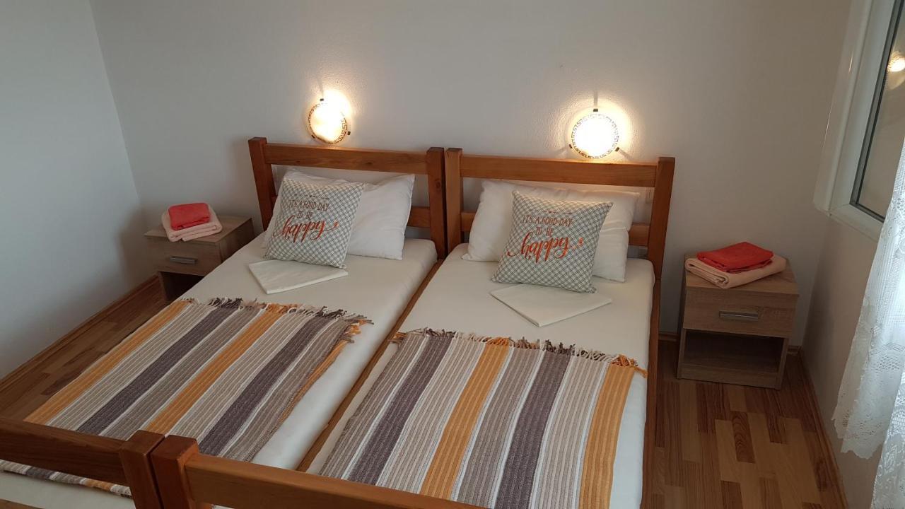 Apartman Vojaline Milna  Dış mekan fotoğraf