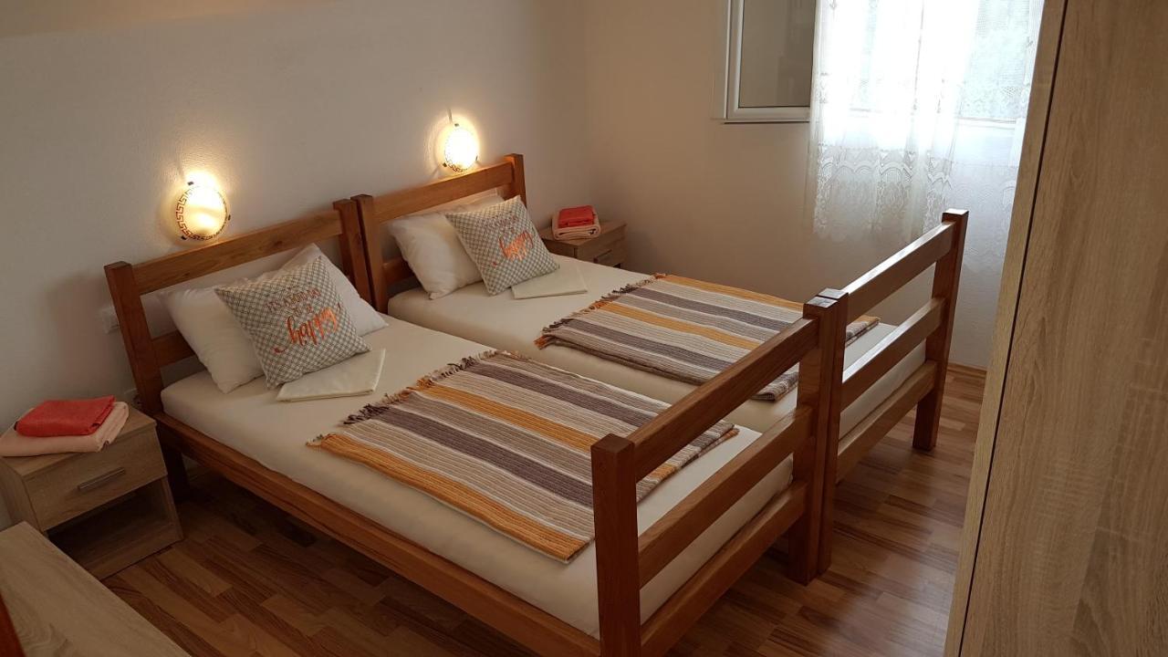 Apartman Vojaline Milna  Dış mekan fotoğraf